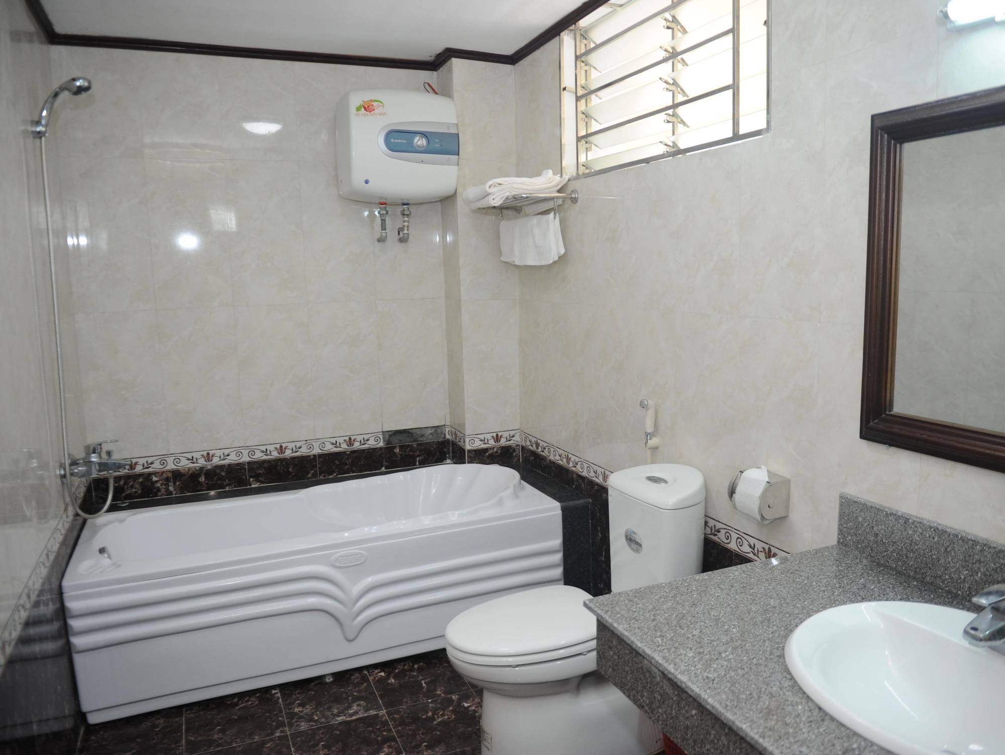Hoa Phuong Hotel ไฮฟอง ภายนอก รูปภาพ